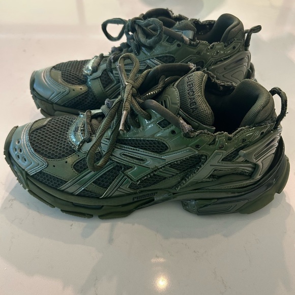 Balenciaga Runners - Picture 1 of 8